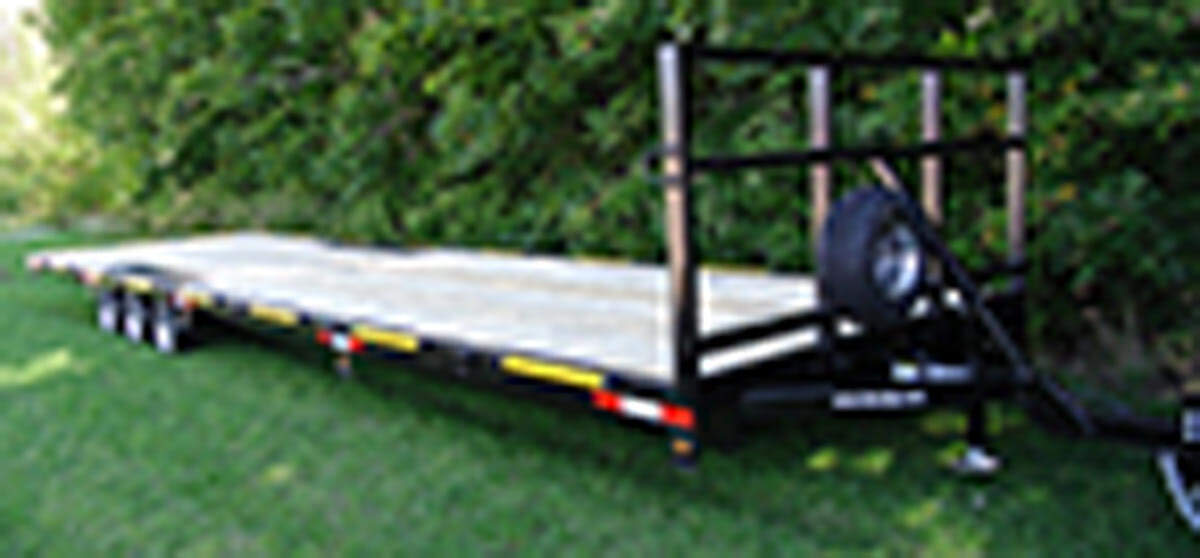 F m manufacturing trailer 251209 104644