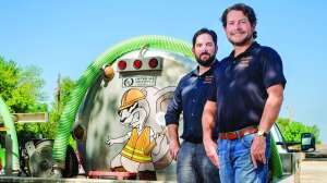 Austinrentfenceandrestroom02