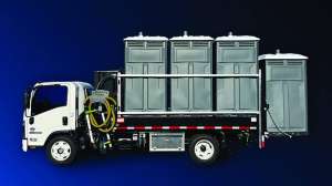 Isuzu truck crescent tank cropped