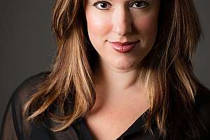 Amanda clark grammar chic 170822 105729