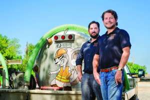 Austinrentfenceandrestroom02