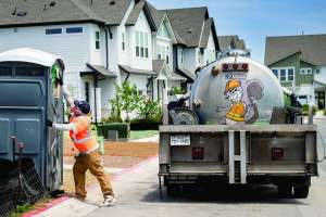 Austinrentfenceandrestroom29