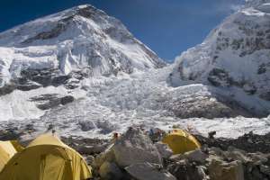 Mount everest istock 000007392498medium 1000 750