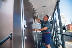 Pro magazine portable water closet 030
